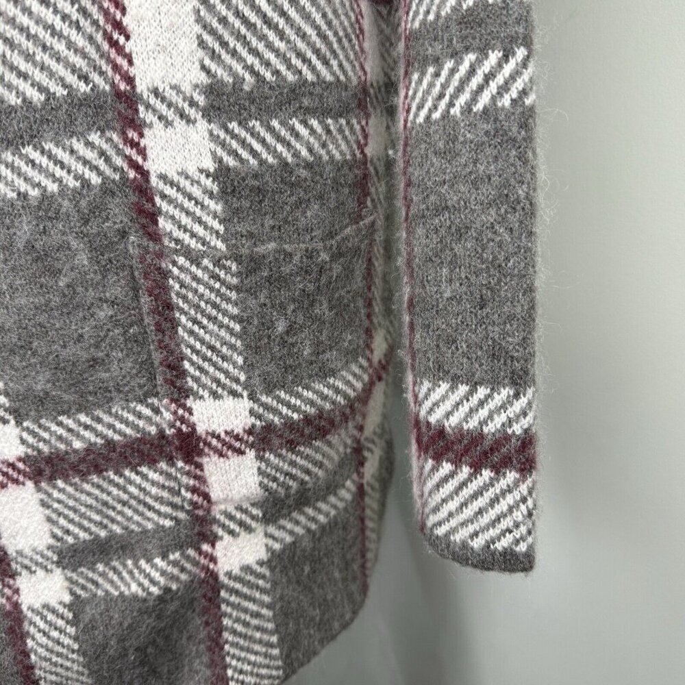 Max Studio Fuzzy Sweater Jacket Women’s Size M Faux Wool Fur Warm Cozy Blanket - Picture 2 of 8